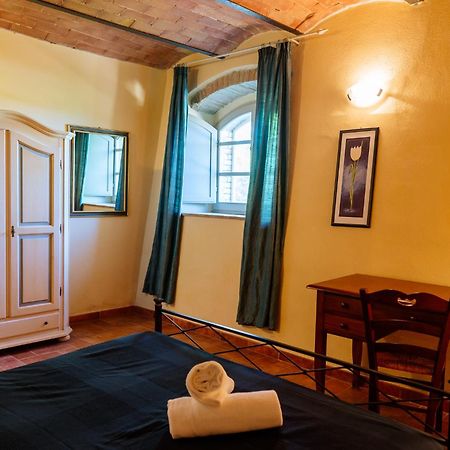 Villa Le Beringhe - Wine Pool & Relax Колле-ді-Валь-д'Ельса Екстер'єр фото