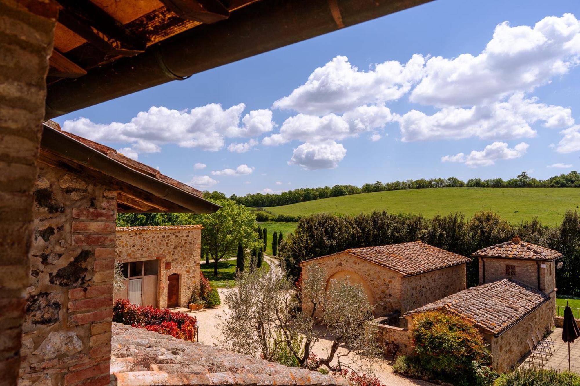 Villa Le Beringhe - Wine Pool & Relax Колле-ді-Валь-д'Ельса Екстер'єр фото