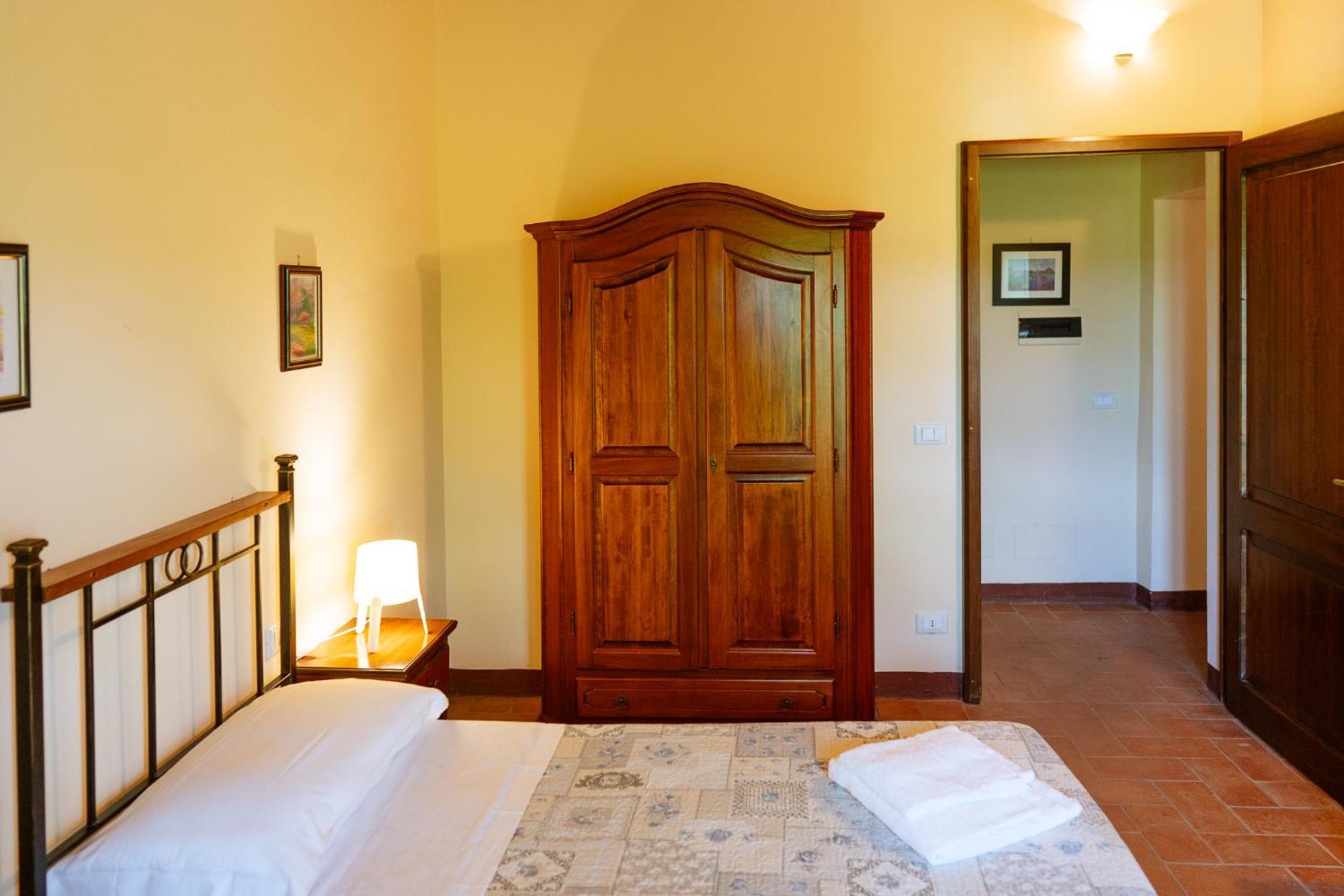 Villa Le Beringhe - Wine Pool & Relax Колле-ді-Валь-д'Ельса Екстер'єр фото