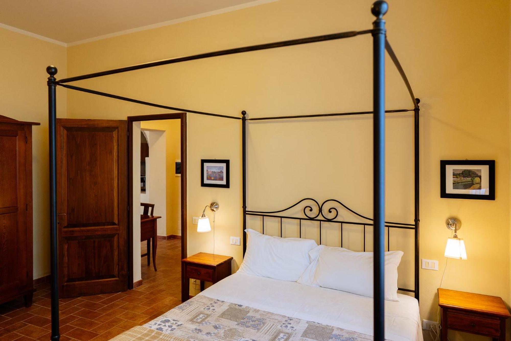 Villa Le Beringhe - Wine Pool & Relax Колле-ді-Валь-д'Ельса Екстер'єр фото