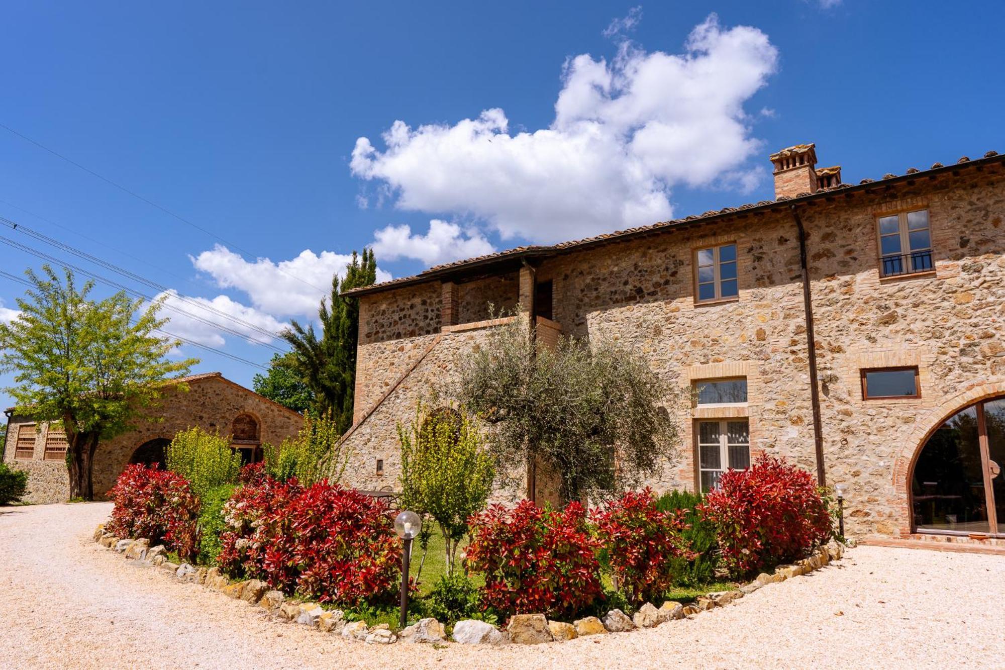 Villa Le Beringhe - Wine Pool & Relax Колле-ді-Валь-д'Ельса Екстер'єр фото