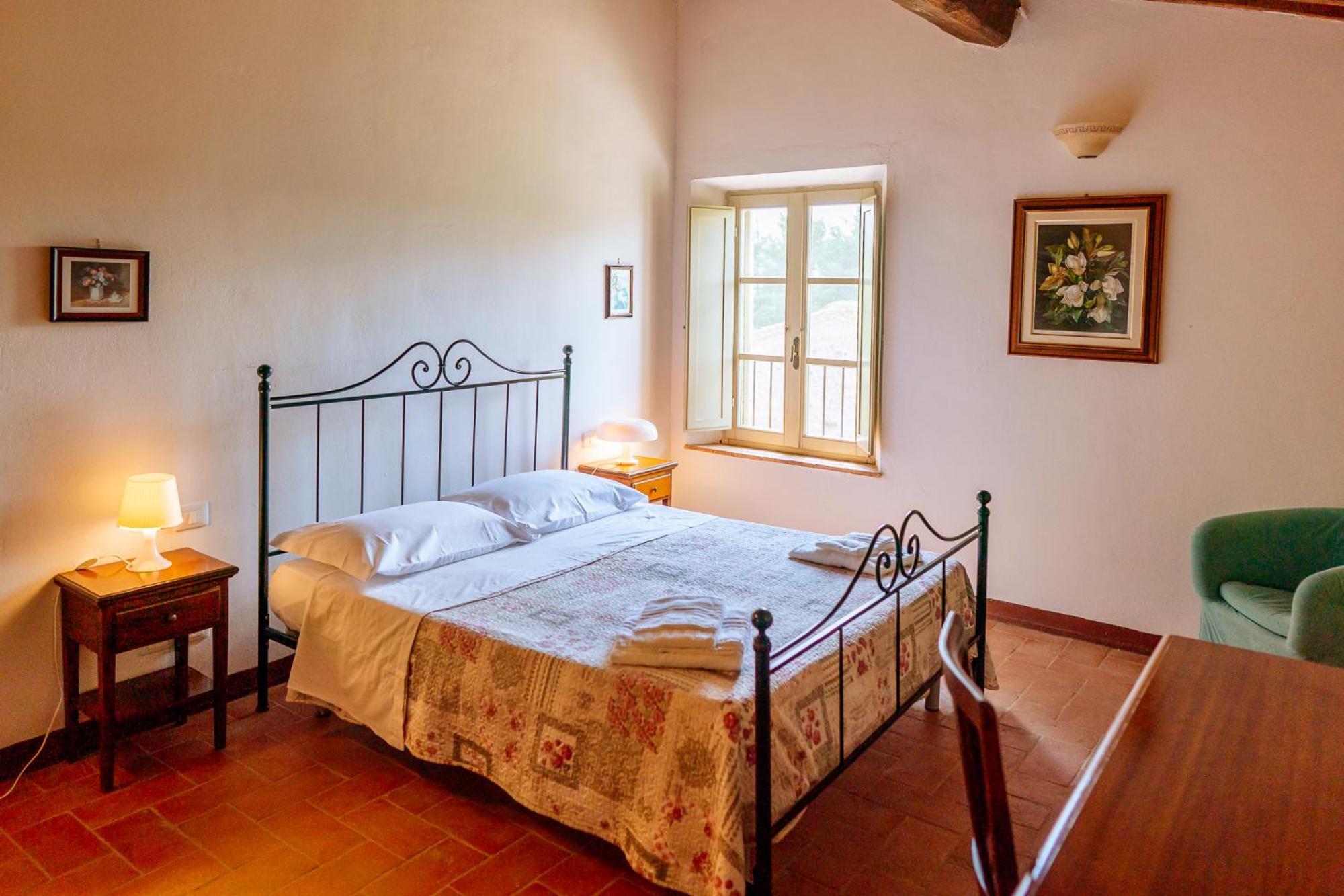 Villa Le Beringhe - Wine Pool & Relax Колле-ді-Валь-д'Ельса Екстер'єр фото