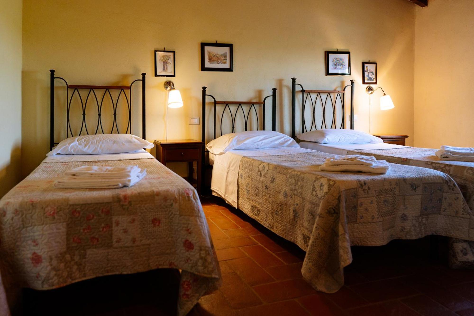 Villa Le Beringhe - Wine Pool & Relax Колле-ді-Валь-д'Ельса Екстер'єр фото