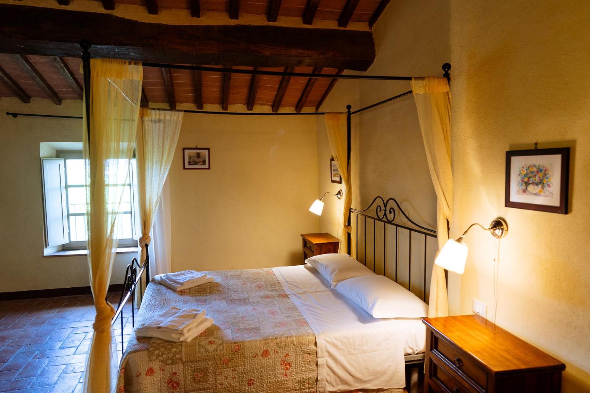 Villa Le Beringhe - Wine Pool & Relax Колле-ді-Валь-д'Ельса Екстер'єр фото