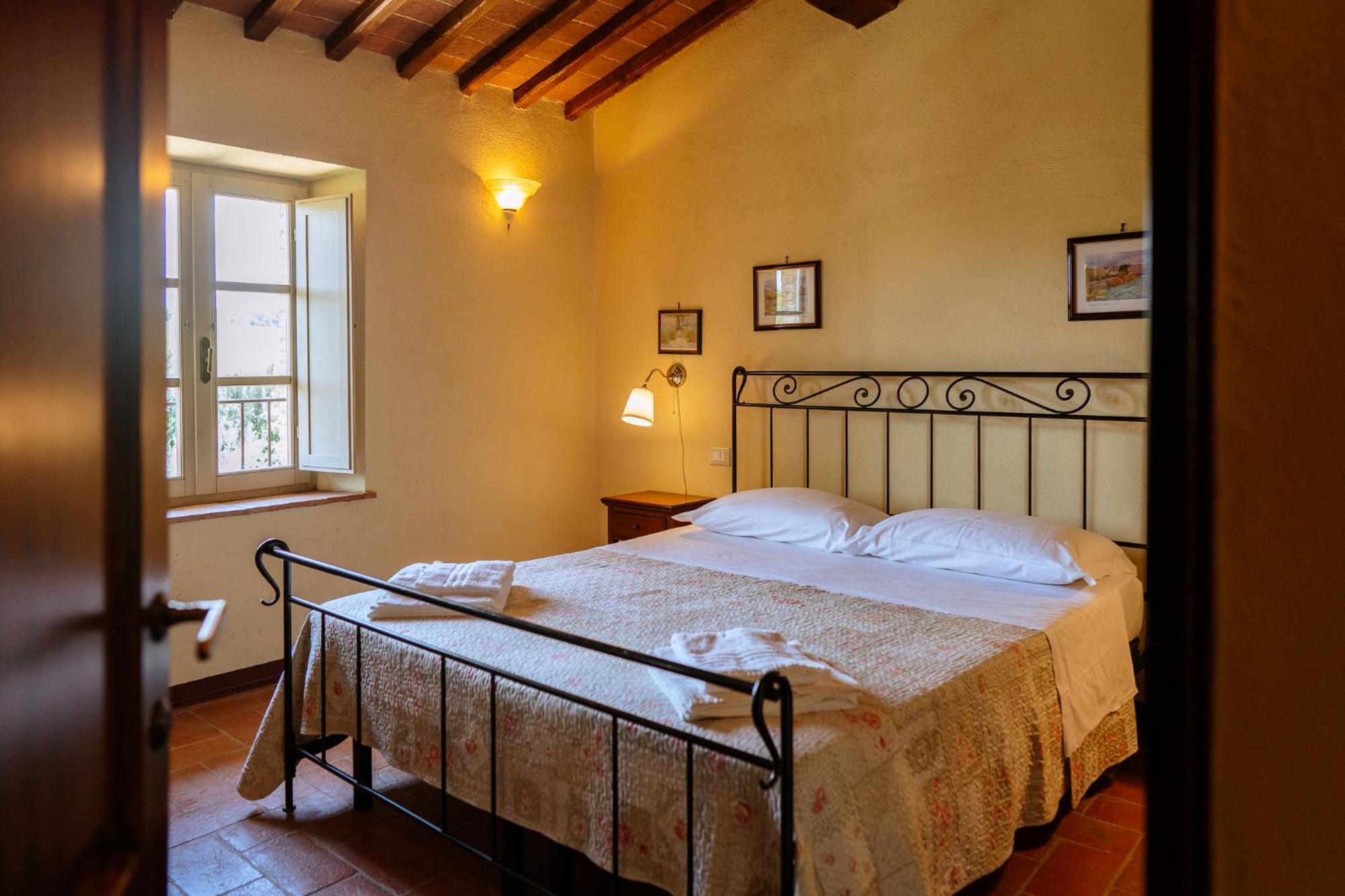 Villa Le Beringhe - Wine Pool & Relax Колле-ді-Валь-д'Ельса Екстер'єр фото