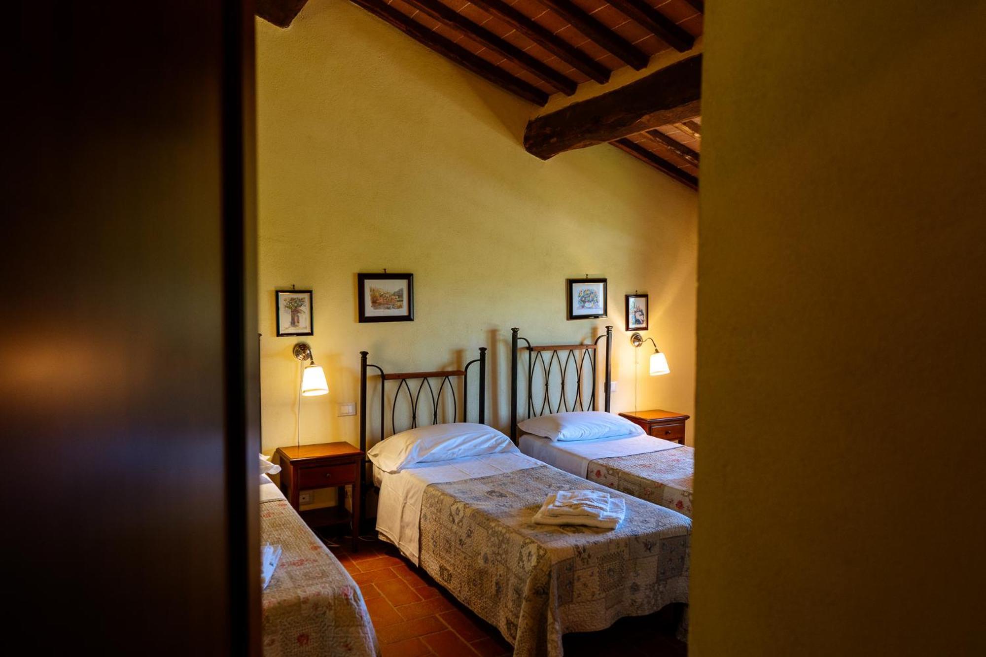 Villa Le Beringhe - Wine Pool & Relax Колле-ді-Валь-д'Ельса Екстер'єр фото