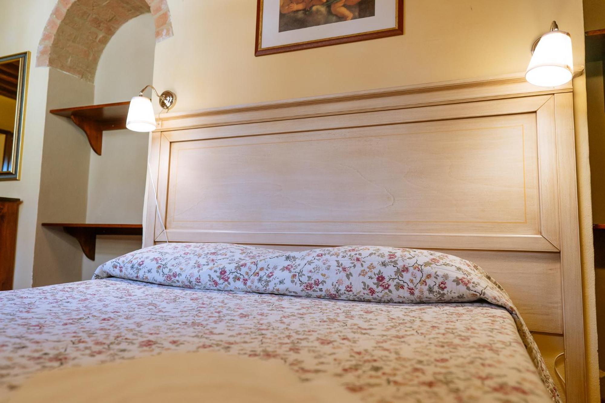Villa Le Beringhe - Wine Pool & Relax Колле-ді-Валь-д'Ельса Екстер'єр фото
